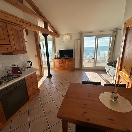 Attic Paradise Big Terrace On The Sea - Agenzia Cocal Apartment